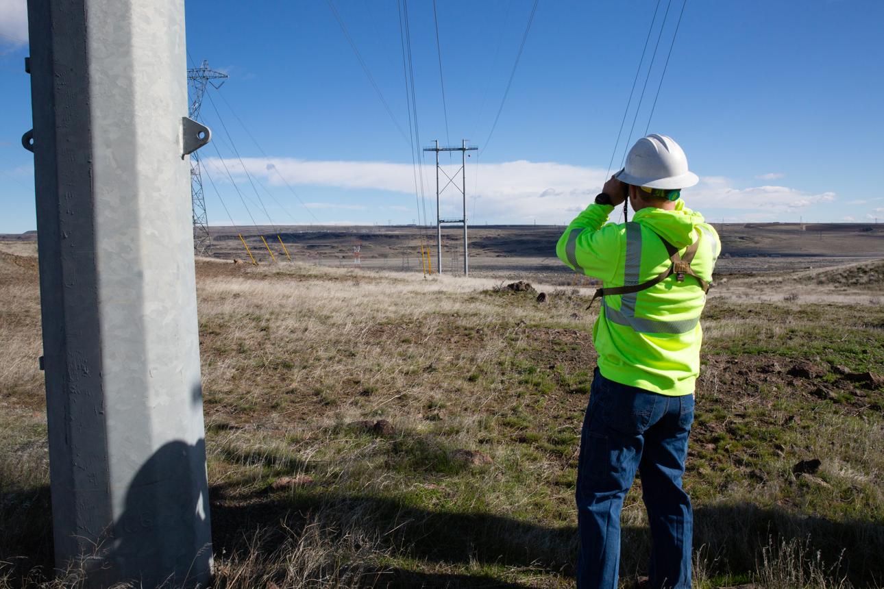 NORA OPTICS Professional Laser Rangefinders and Binoculars for Electrical Transmission Line Inspection