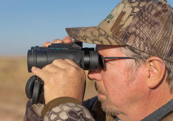 12×50 vs 10×50 Binoculars: Which Is Better for Long-Distance Observation?